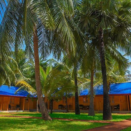 Trinco Relax Hut Hotel Trincomalee Eksteriør billede