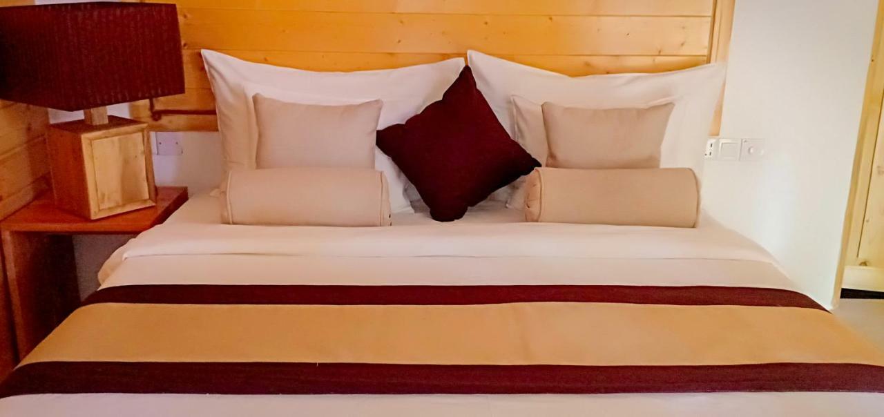 Trinco Relax Hut Hotel Trincomalee Eksteriør billede