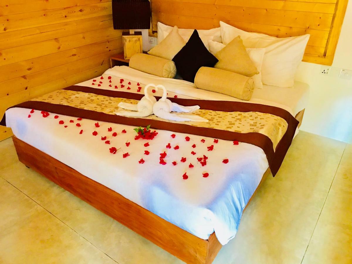 Trinco Relax Hut Hotel Trincomalee Eksteriør billede